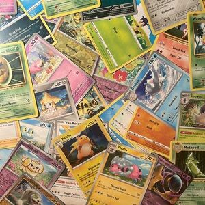 50 RANDOM POKÉMON CARDS - NM / M - PACK FRESH - ALL SETS